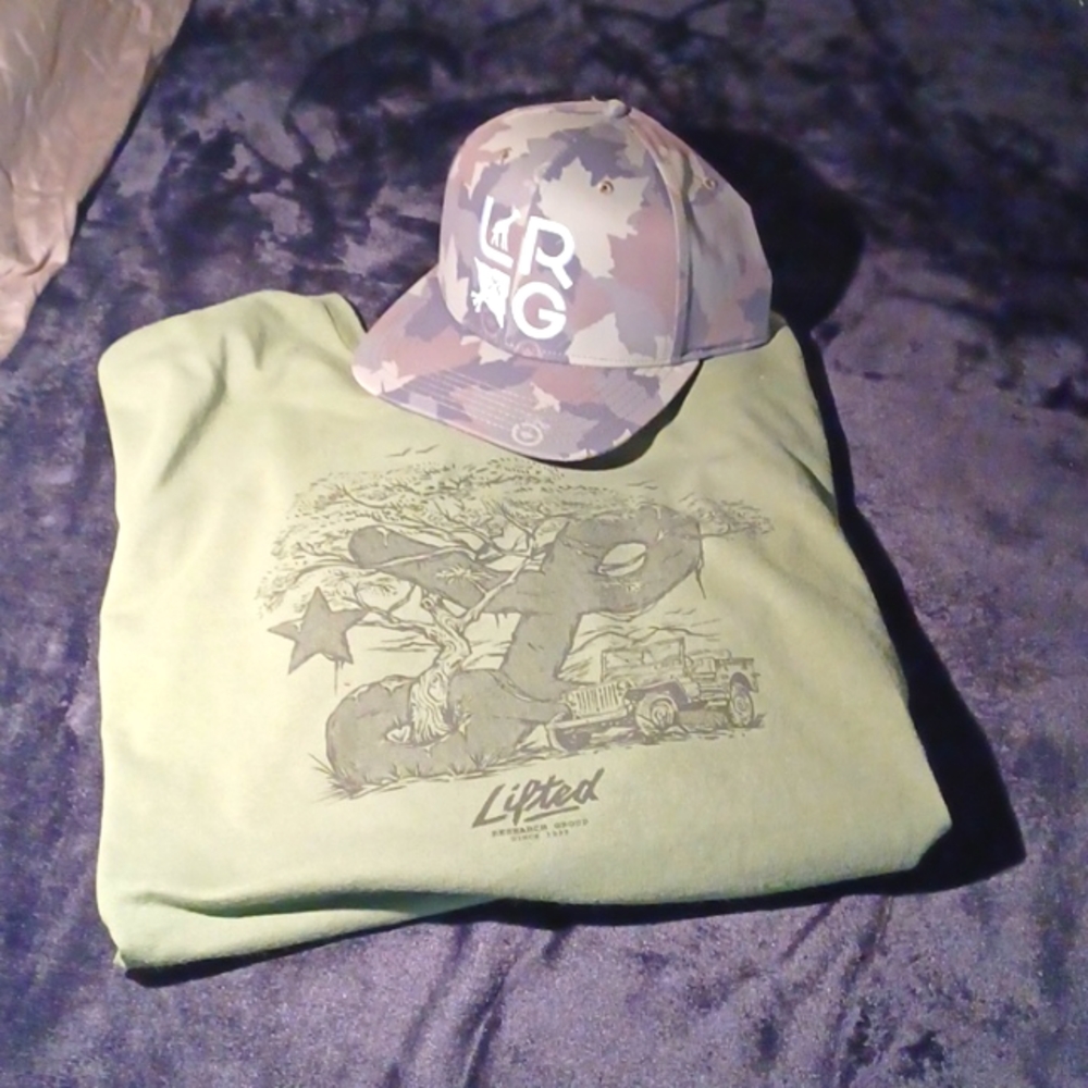 LRG Vintage hat and t-shirt combo sx XL